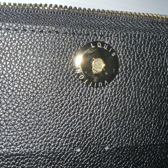 Black wallet 8.5 inches long, don't they it is real - Picture 6 of 6